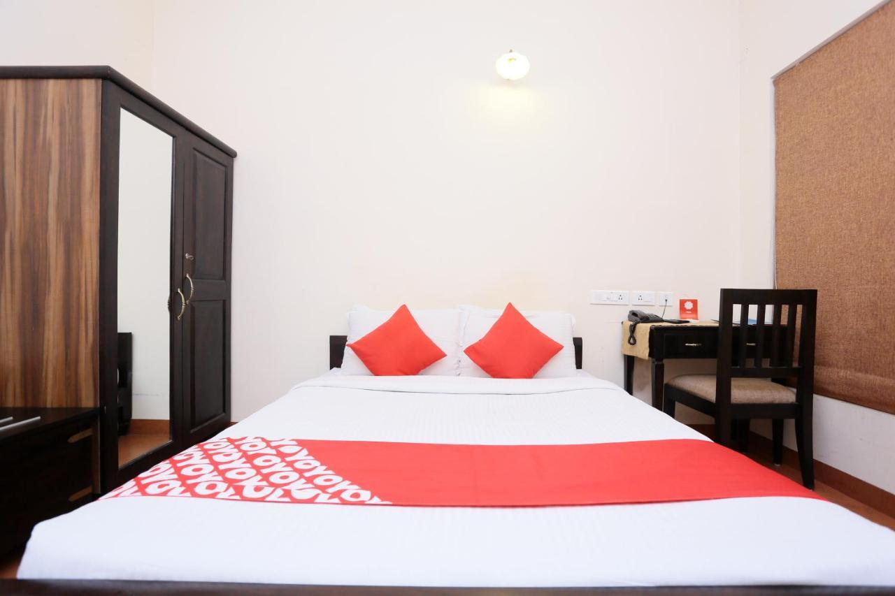 Hotel Oyo 8268 Gokul Ottupura Kochi Zewnętrze zdjęcie