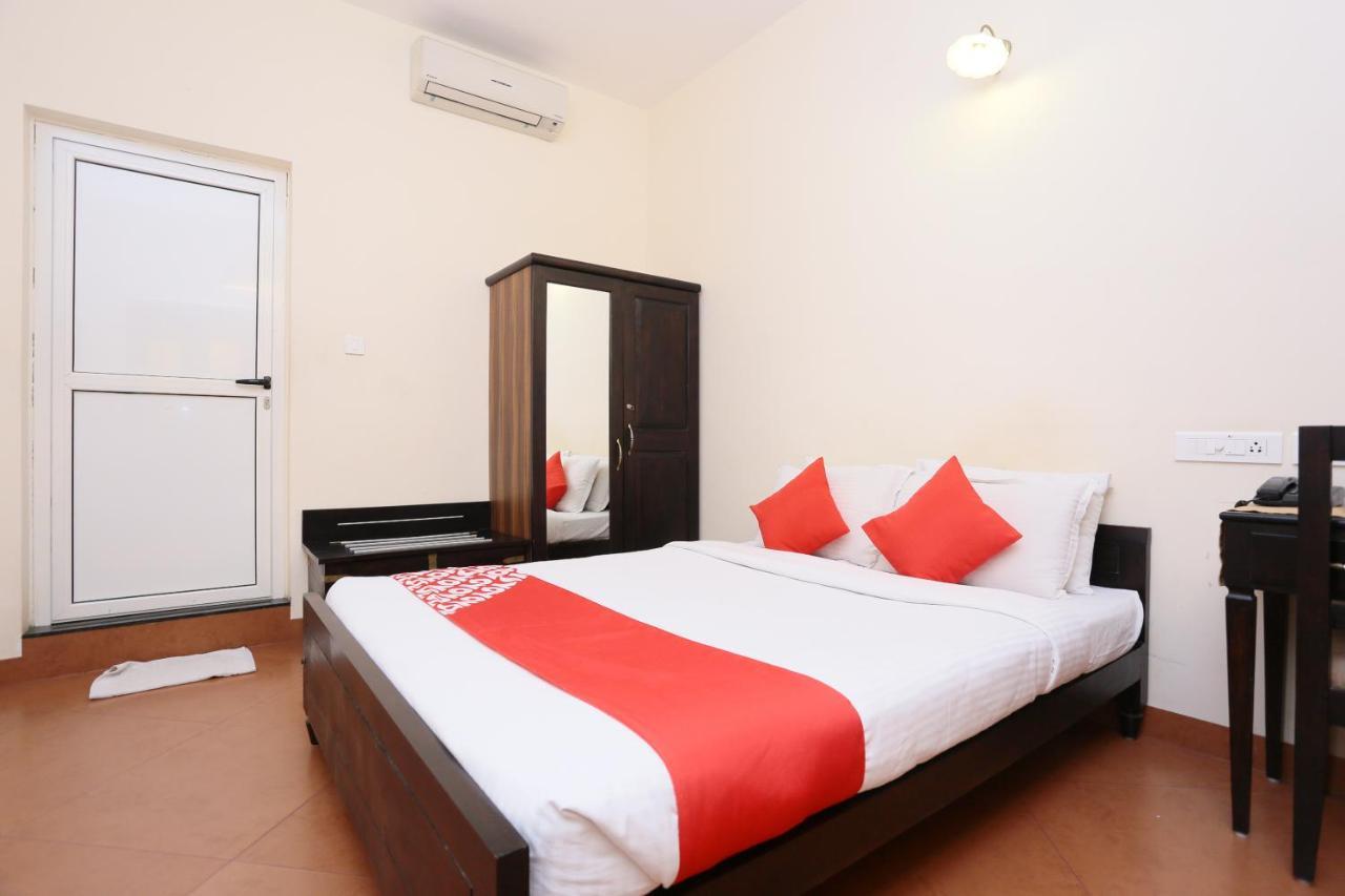 Hotel Oyo 8268 Gokul Ottupura Kochi Zewnętrze zdjęcie