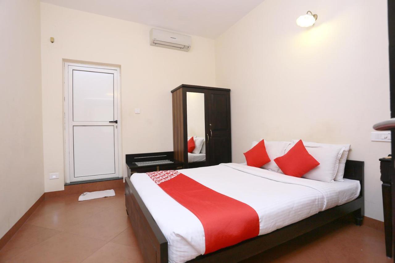 Hotel Oyo 8268 Gokul Ottupura Kochi Zewnętrze zdjęcie