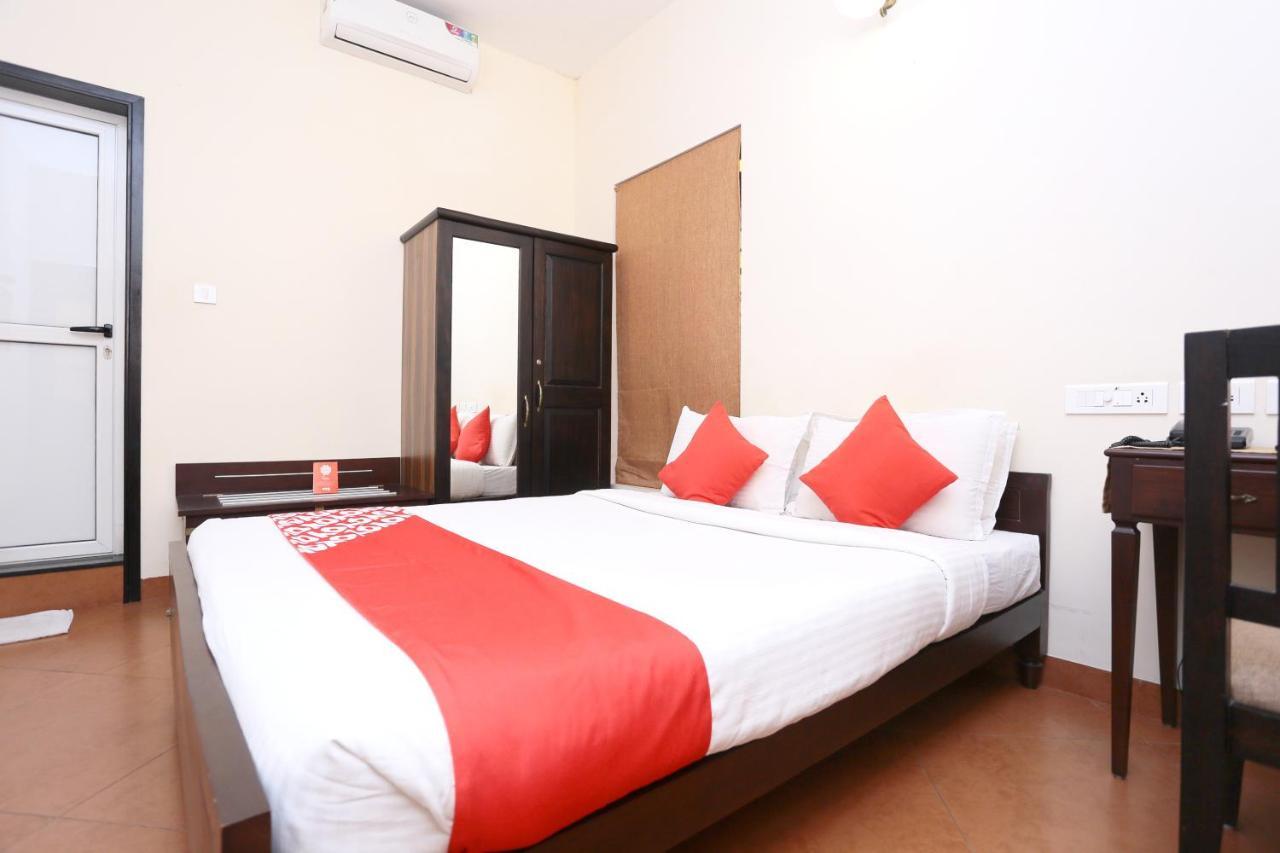 Hotel Oyo 8268 Gokul Ottupura Kochi Zewnętrze zdjęcie