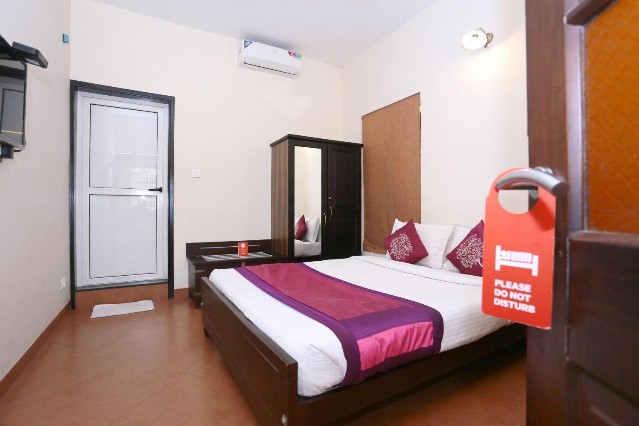 Hotel Oyo 8268 Gokul Ottupura Kochi Zewnętrze zdjęcie