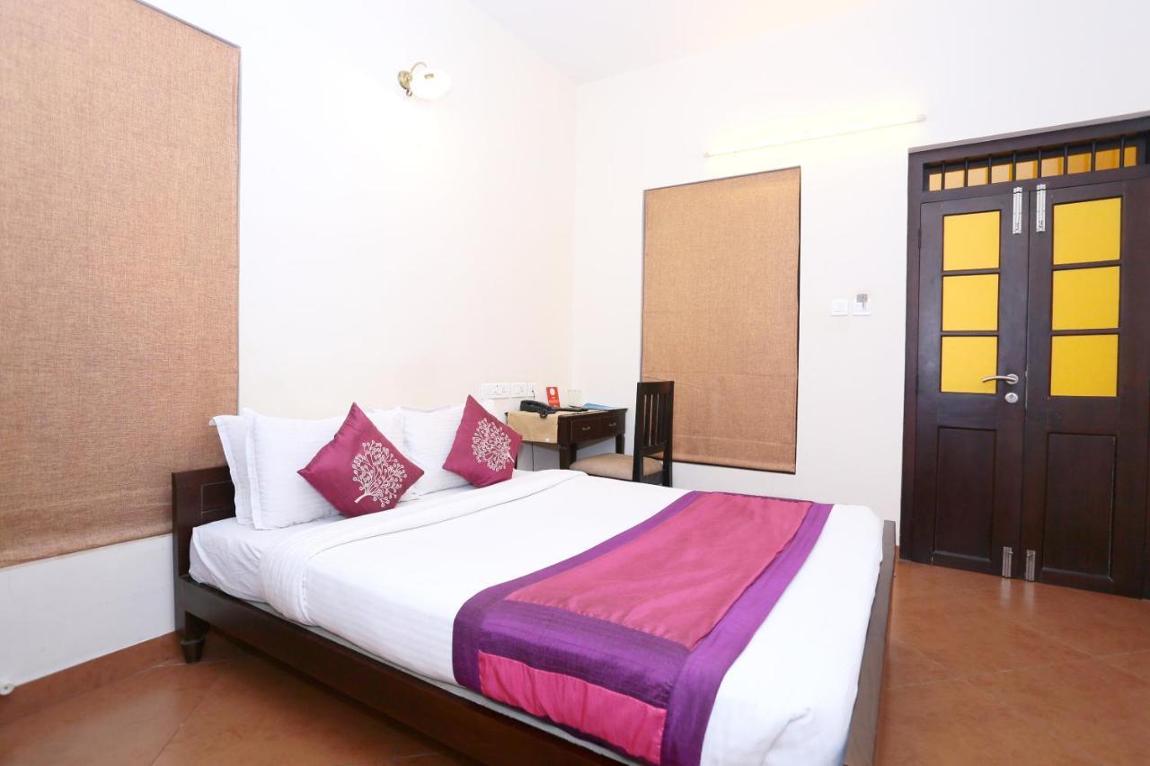 Hotel Oyo 8268 Gokul Ottupura Kochi Zewnętrze zdjęcie