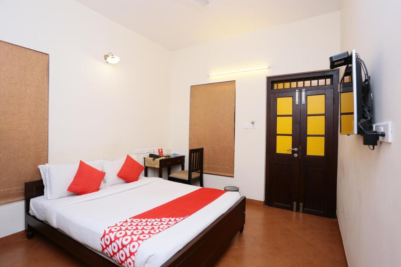 Hotel Oyo 8268 Gokul Ottupura Kochi Zewnętrze zdjęcie