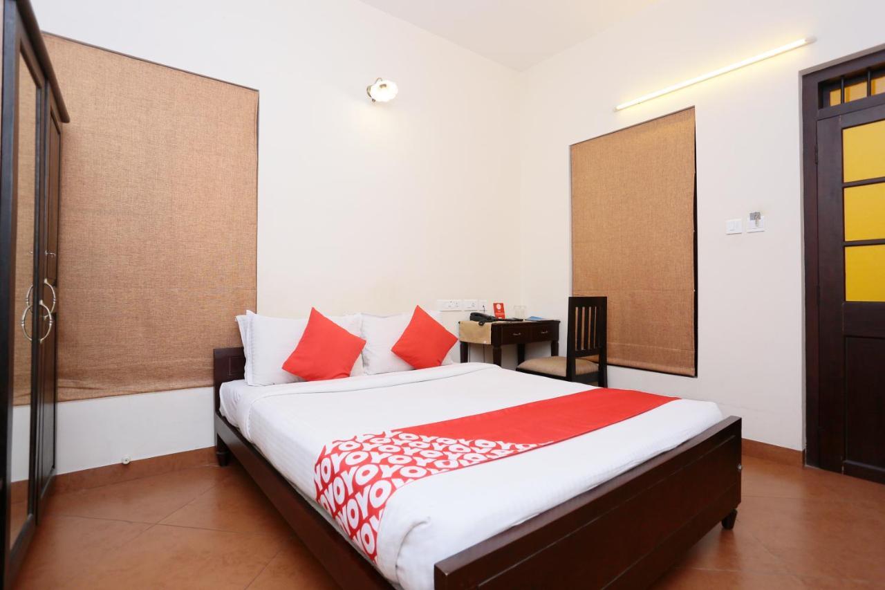 Hotel Oyo 8268 Gokul Ottupura Kochi Zewnętrze zdjęcie