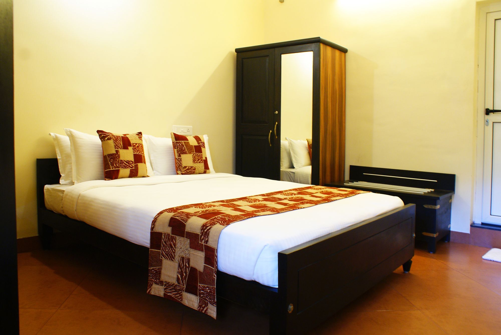 Hotel Oyo 8268 Gokul Ottupura Kochi Zewnętrze zdjęcie